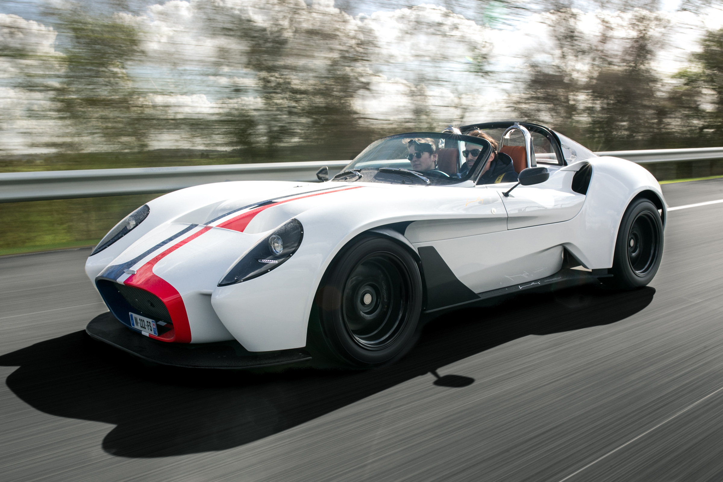 Jannarelly Design-1 front dynamic