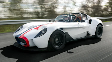 Jannarelly Design-1 front dynamic