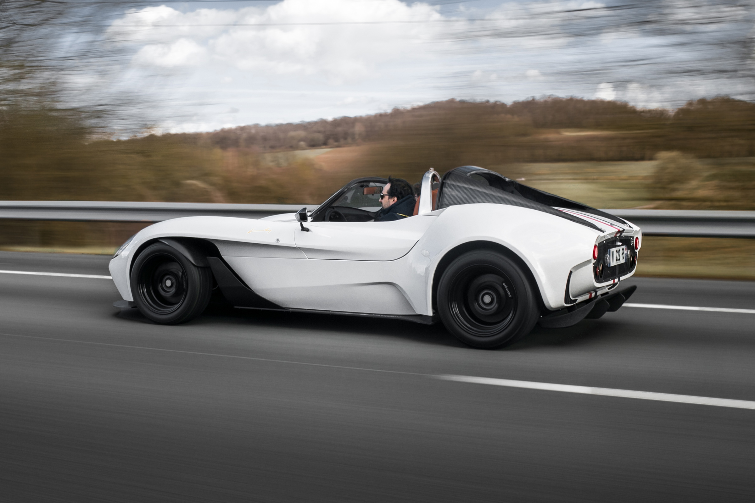 Jannarelly Design-1 side dynamic