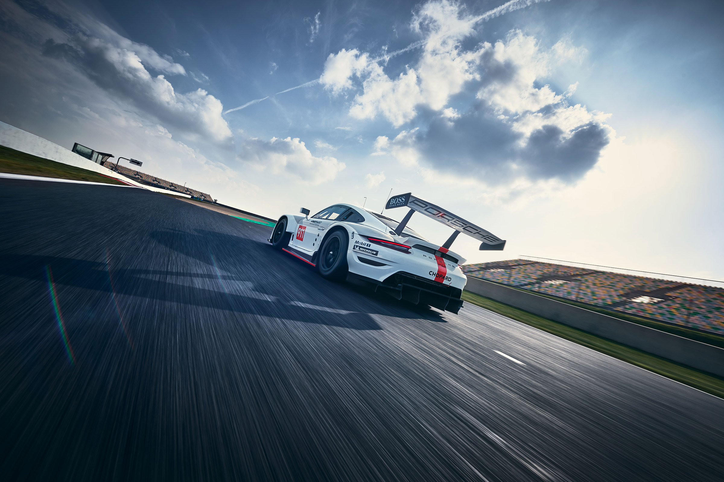 Porsche 911 RSR - rear
