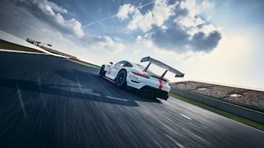 Porsche 911 RSR - rear