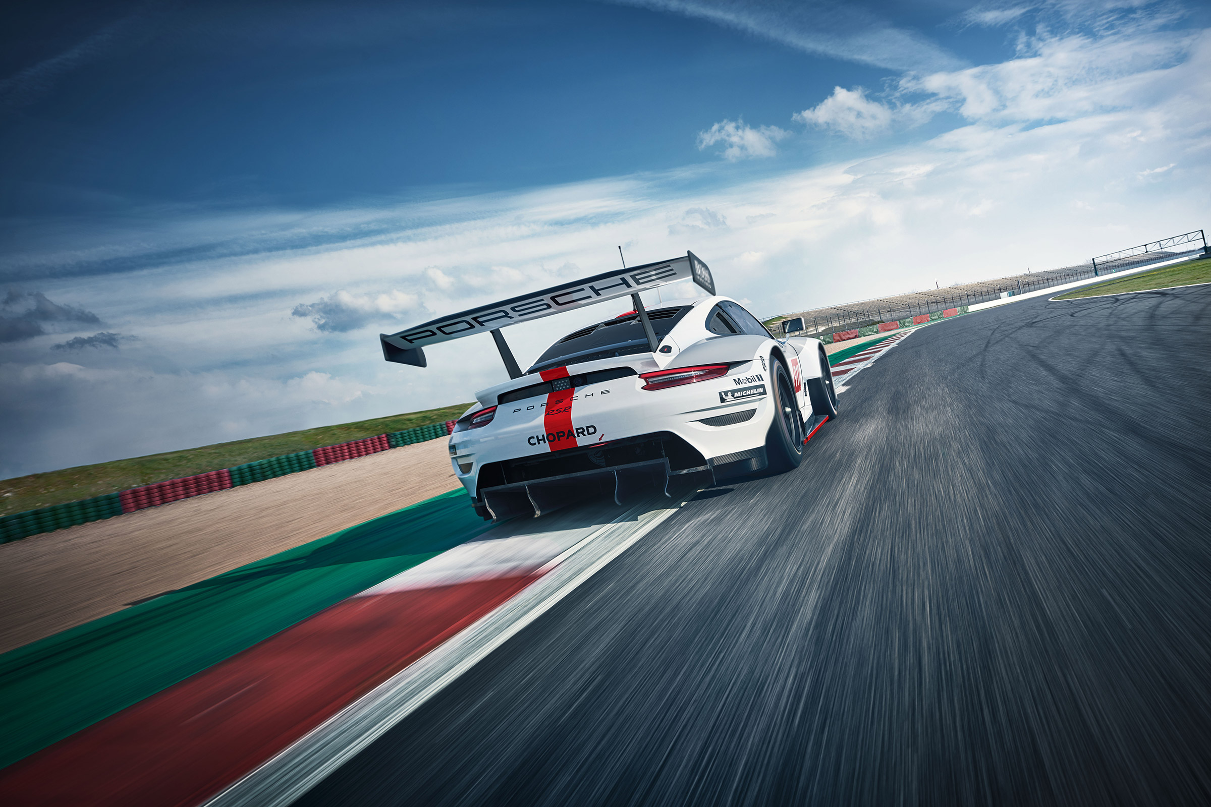 Porsche 911 RSR - rear quarter studio