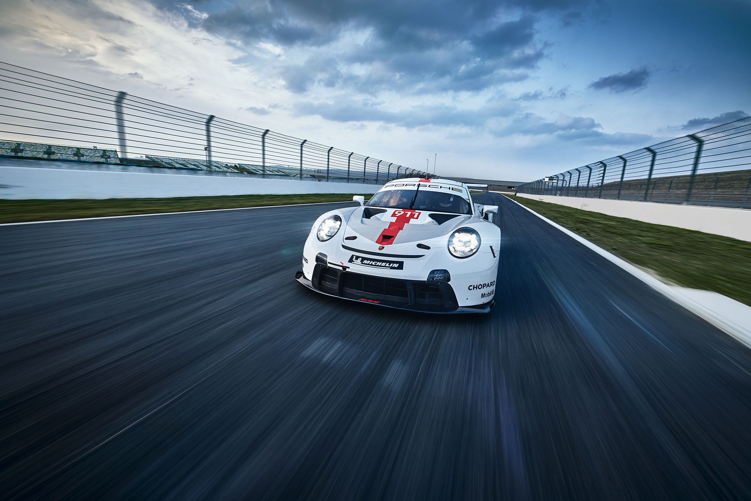 Porsche 911 RSR - rear