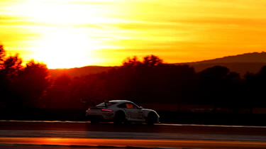Porsche 911 RSR - side