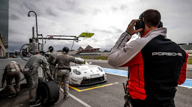 Porsche 911 RSR - pits