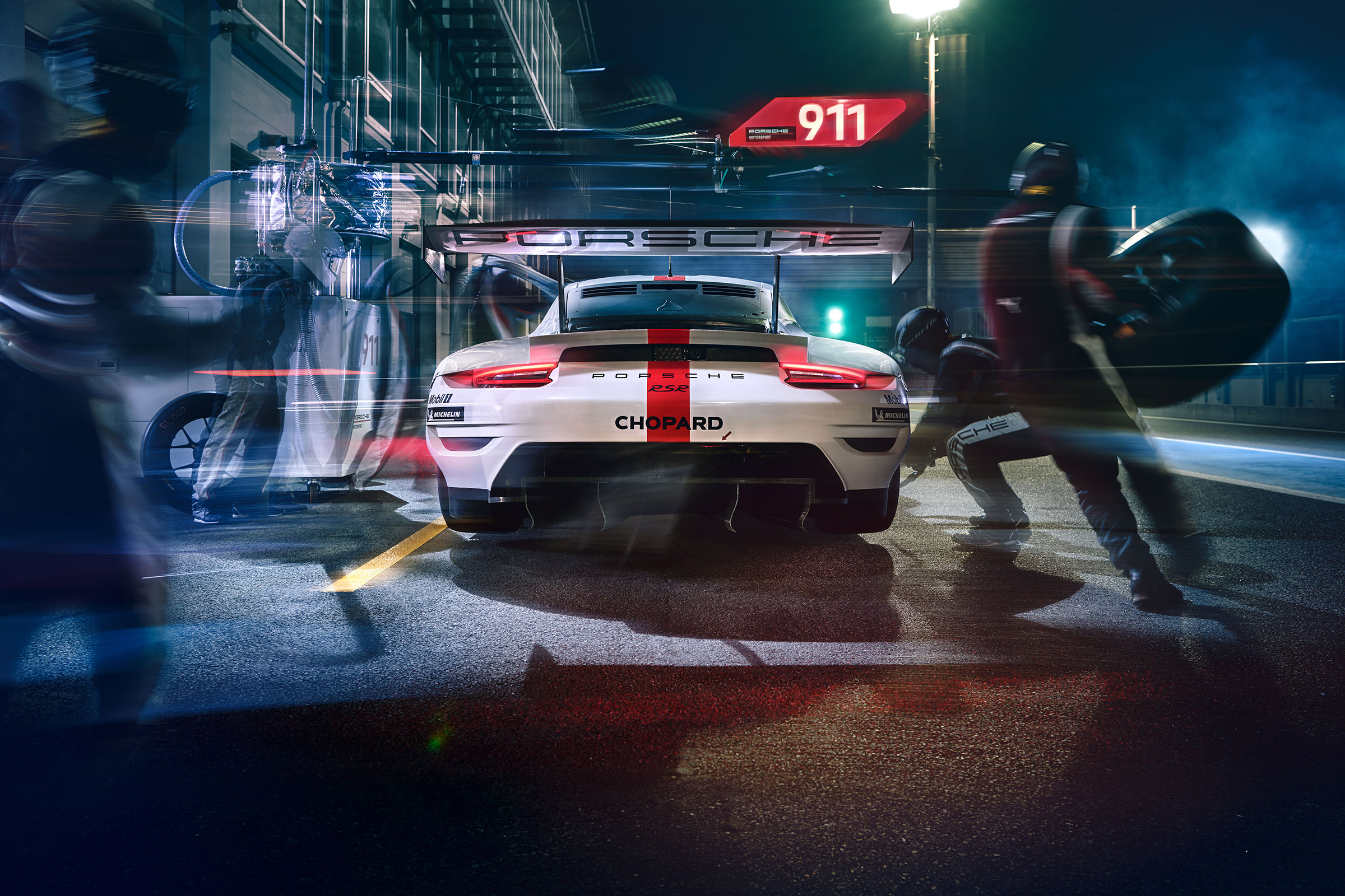 Porsche 911 RSR - rear