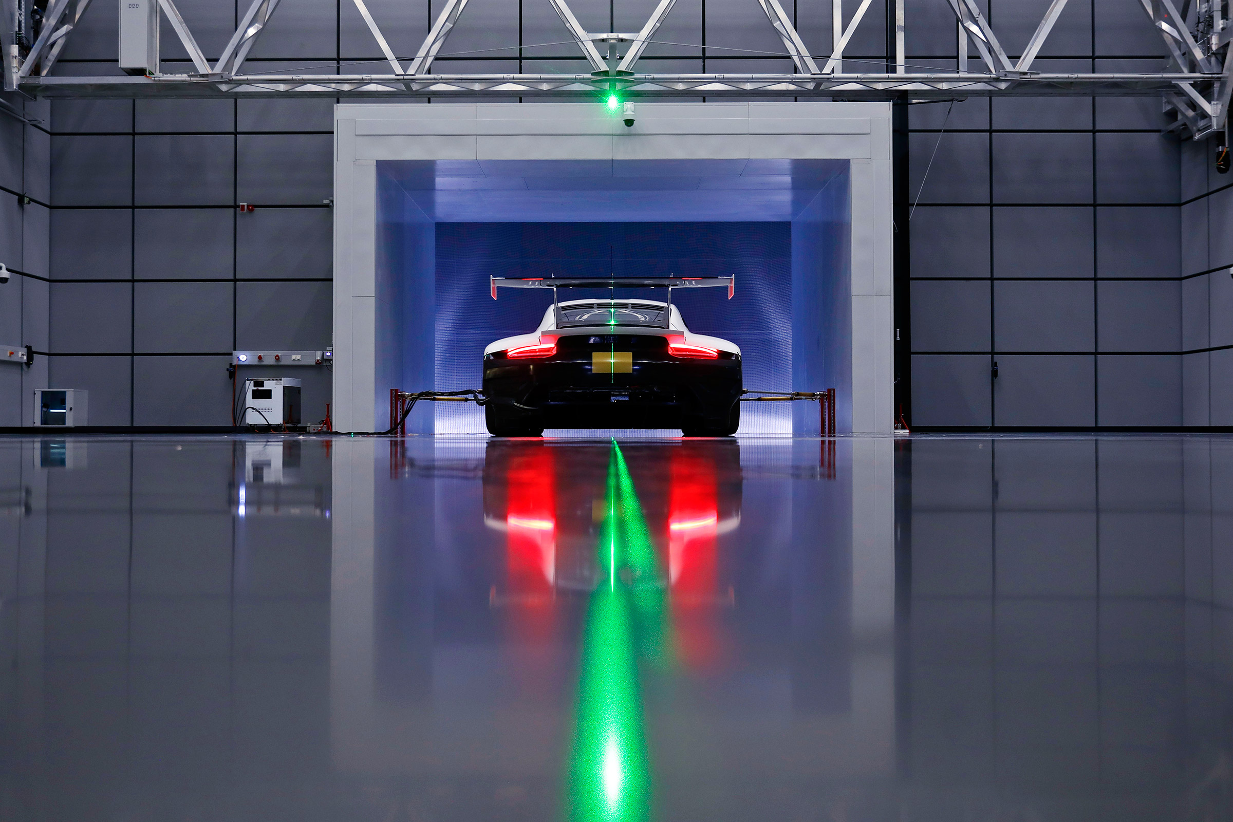 Porsche 911 RSR - 