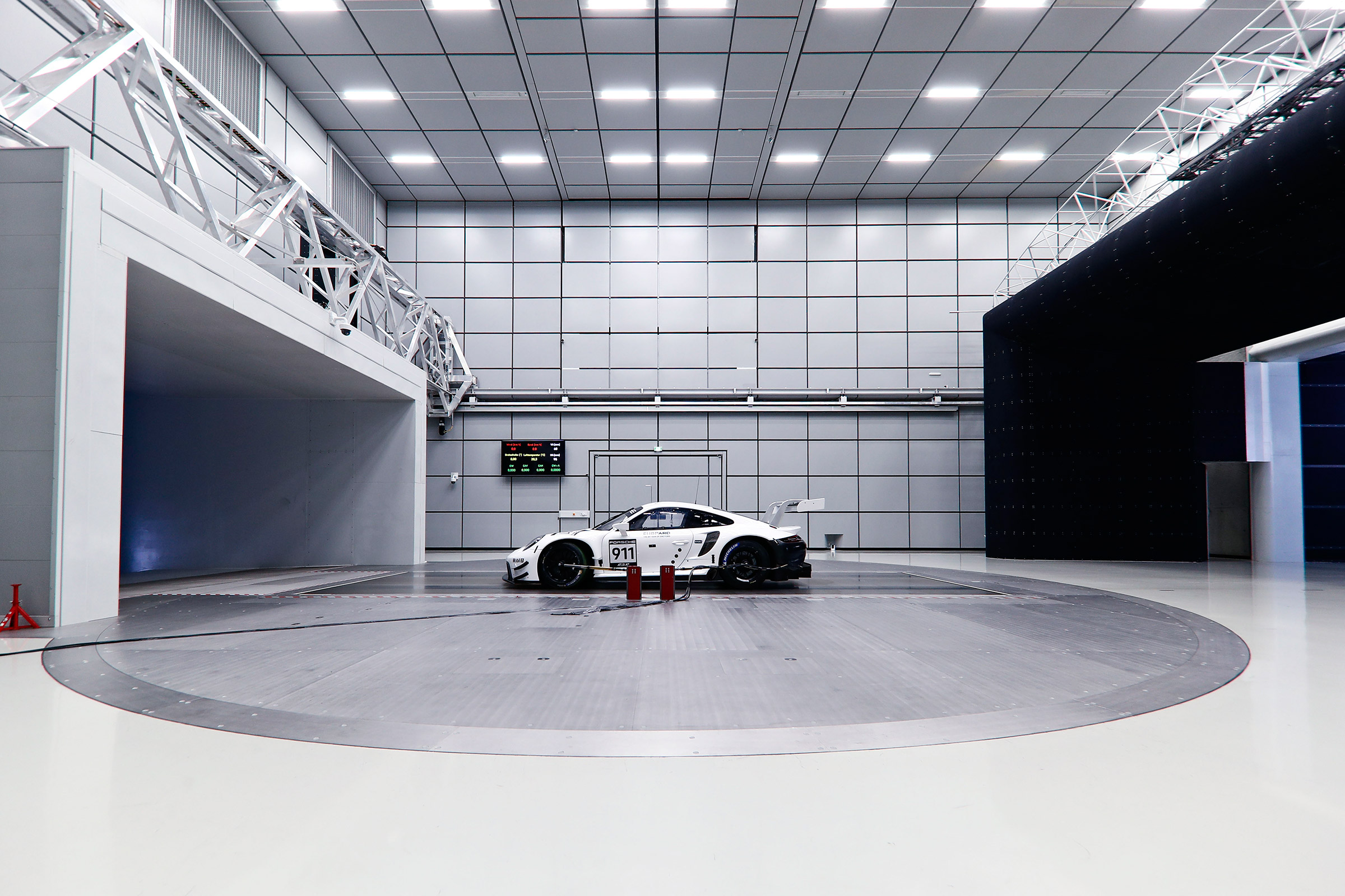 Porsche 911 RSR - wind tunnel