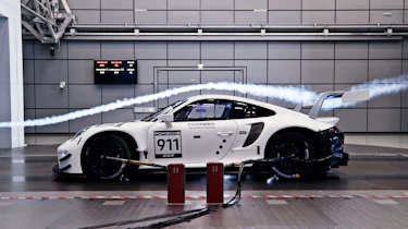 Porsche 911 RSR - profile