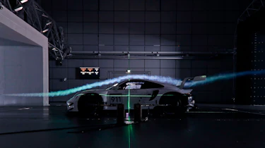 Porsche 911 RSR - tunnel