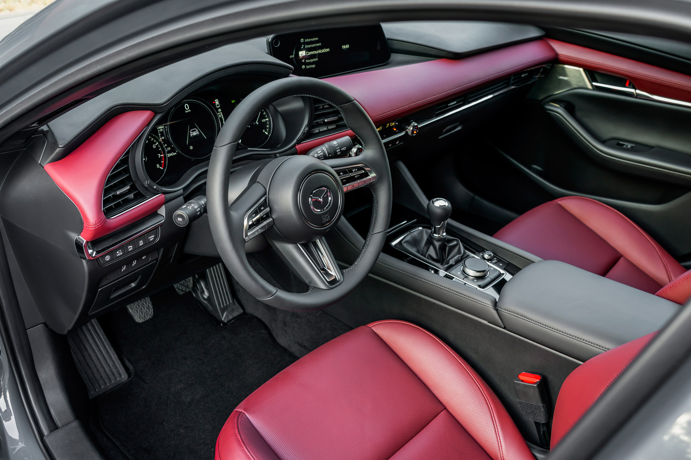 New Mazda 3 Skyactiv-X 2019 review interior