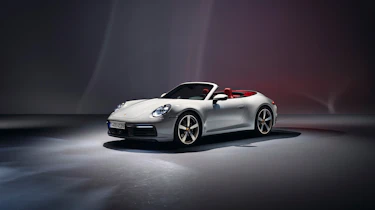 Porsche 911 Carrera - front quarter
