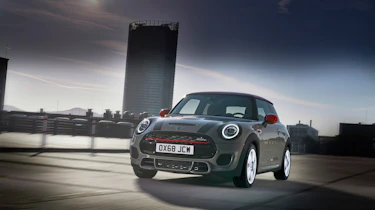 Mini John Cooper Works hatch 2019 facelift front