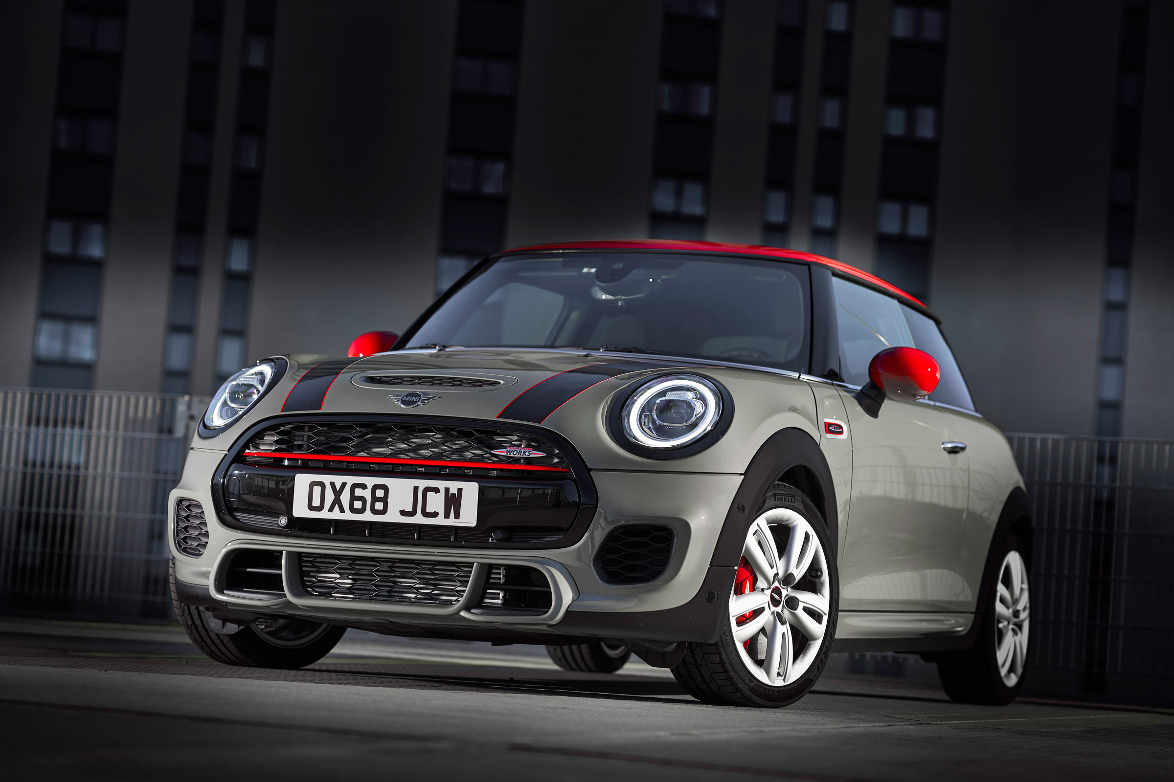 Mini John Cooper Works hatch 2019 facelift front static