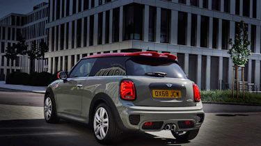 Mini John Cooper Works hatch 2019 facelift rear