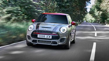 Mini John Cooper Works hatch 2019 facelift front tracking