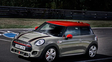 Mini John Cooper Works hatch 2019 facelift side