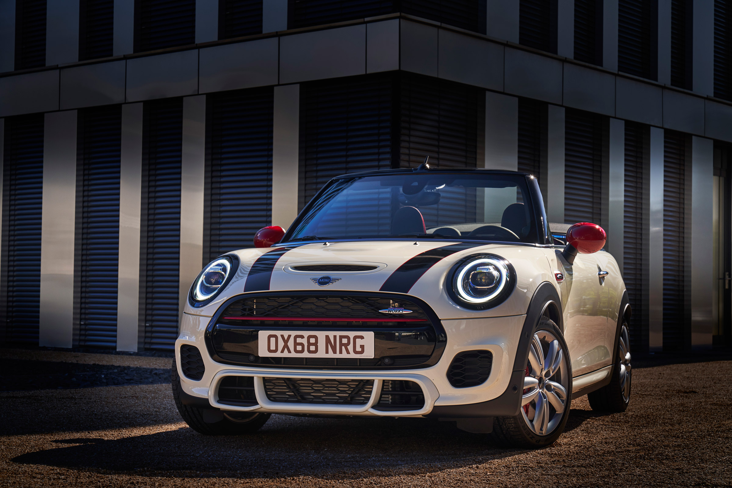Mini John Cooper Works convertible 2019 facelift static