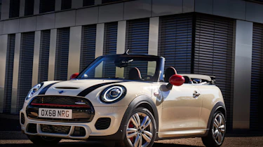 Mini John Cooper Works convertible 2019 facelift roof down