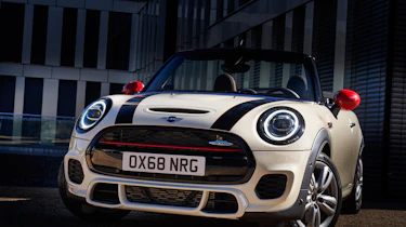 Mini John Cooper Works convertible 2019 facelift nose