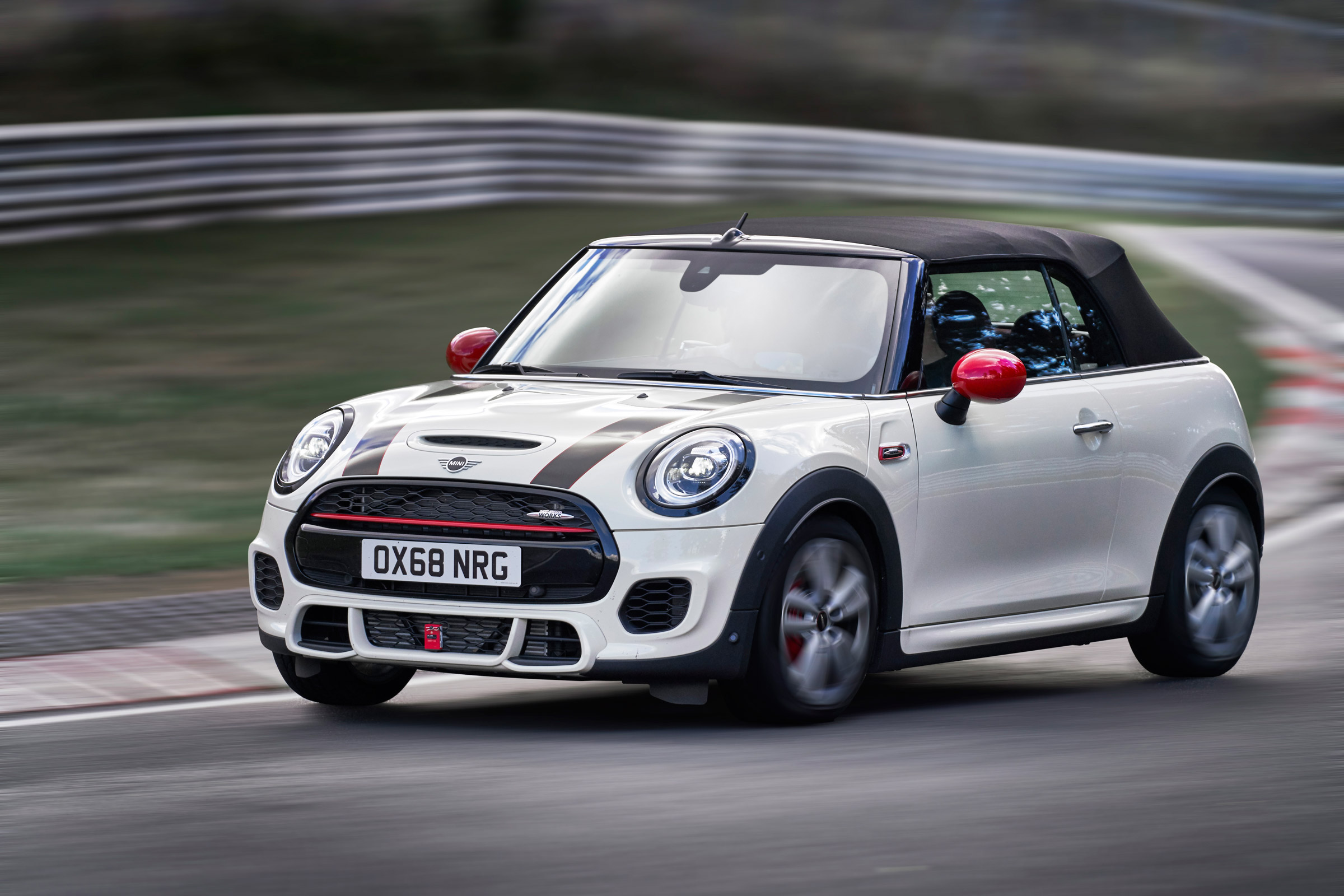 Mini John Cooper Works convertible 2019 facelift cornering