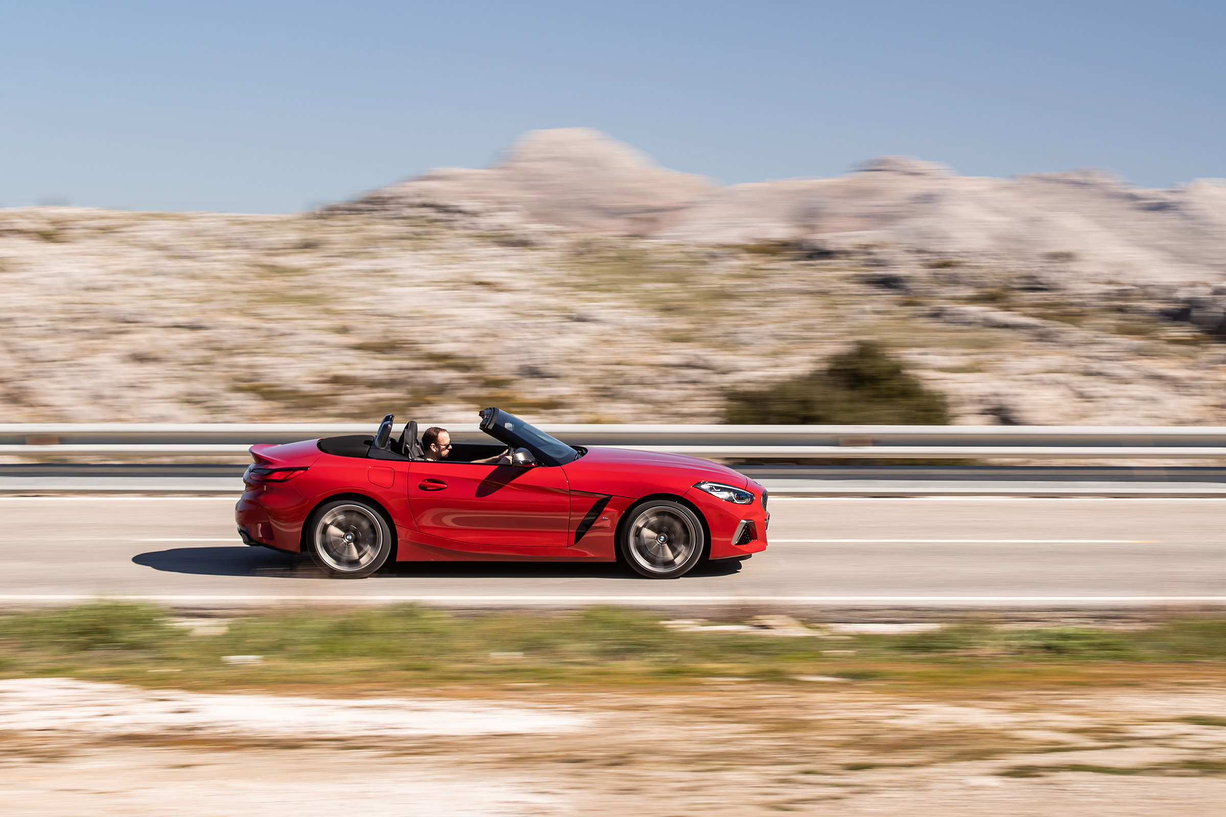 BMW Z4 M40i - side
