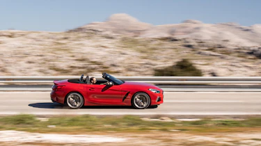 BMW Z4 M40i - side