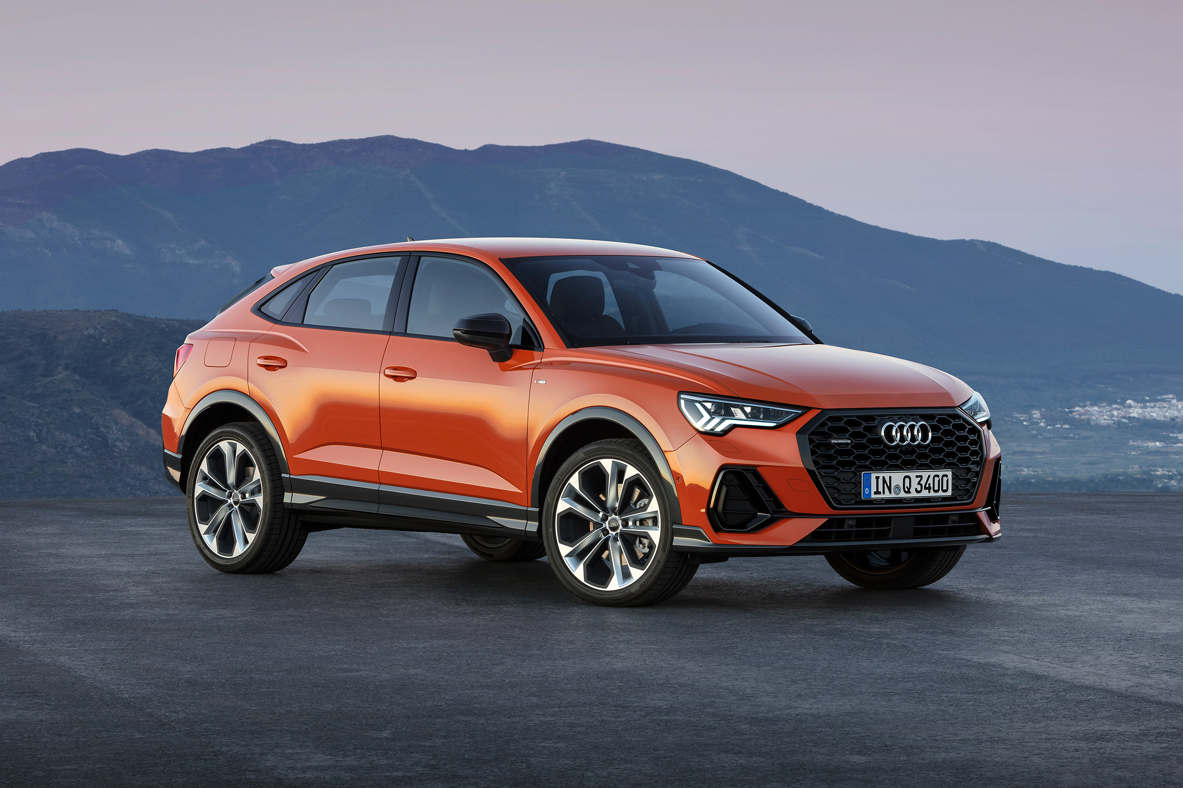 Audi Q3 Sportback - front 
