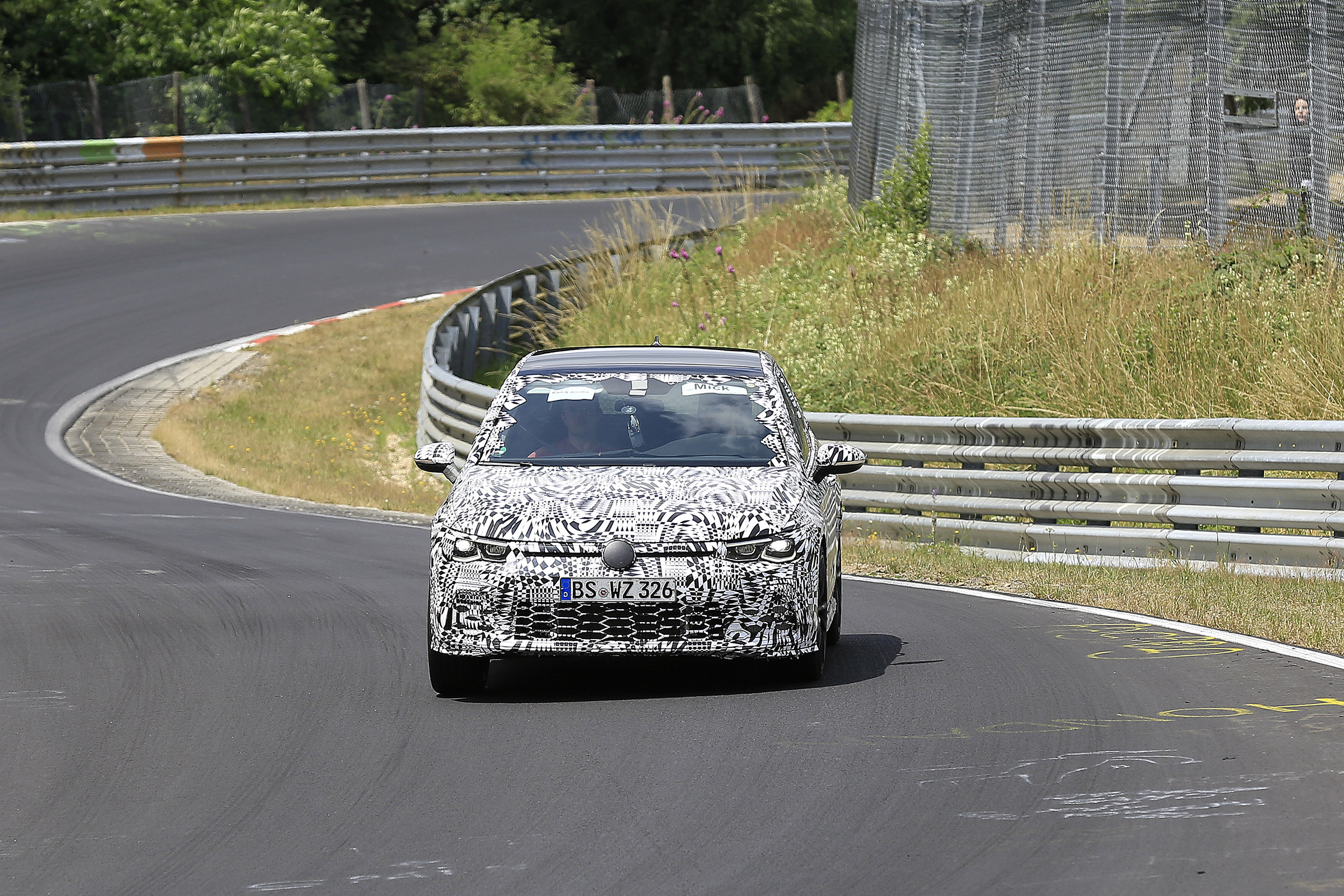 Volkswagen Golf GTI Spy 2020 - front