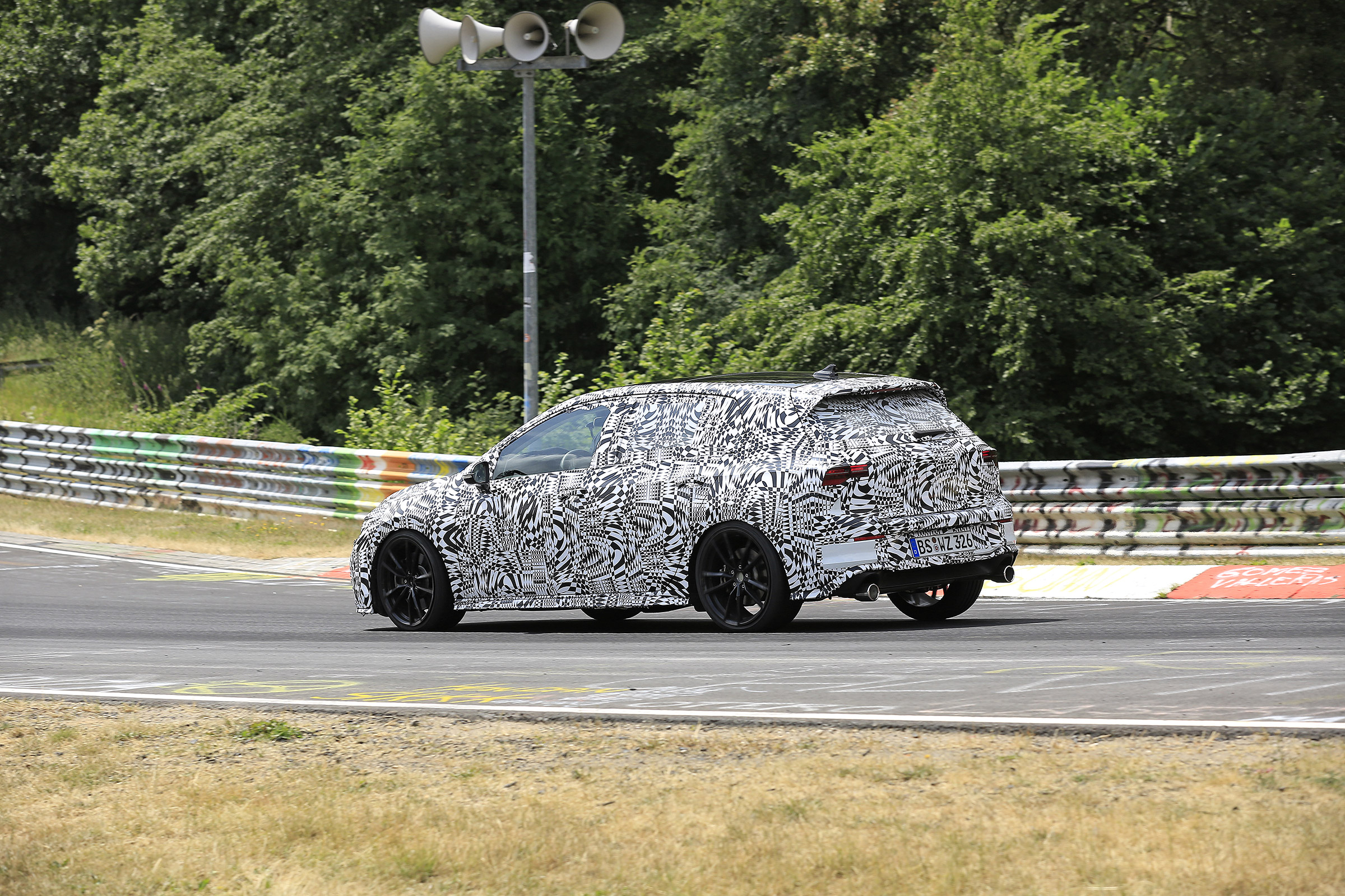 Volkswagen Golf GTI Spy 2020 - side