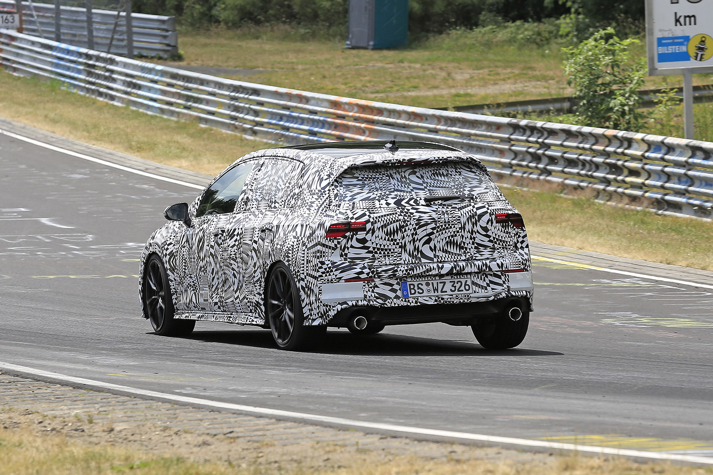Volkswagen Golf GTI Spy 2020 - rear