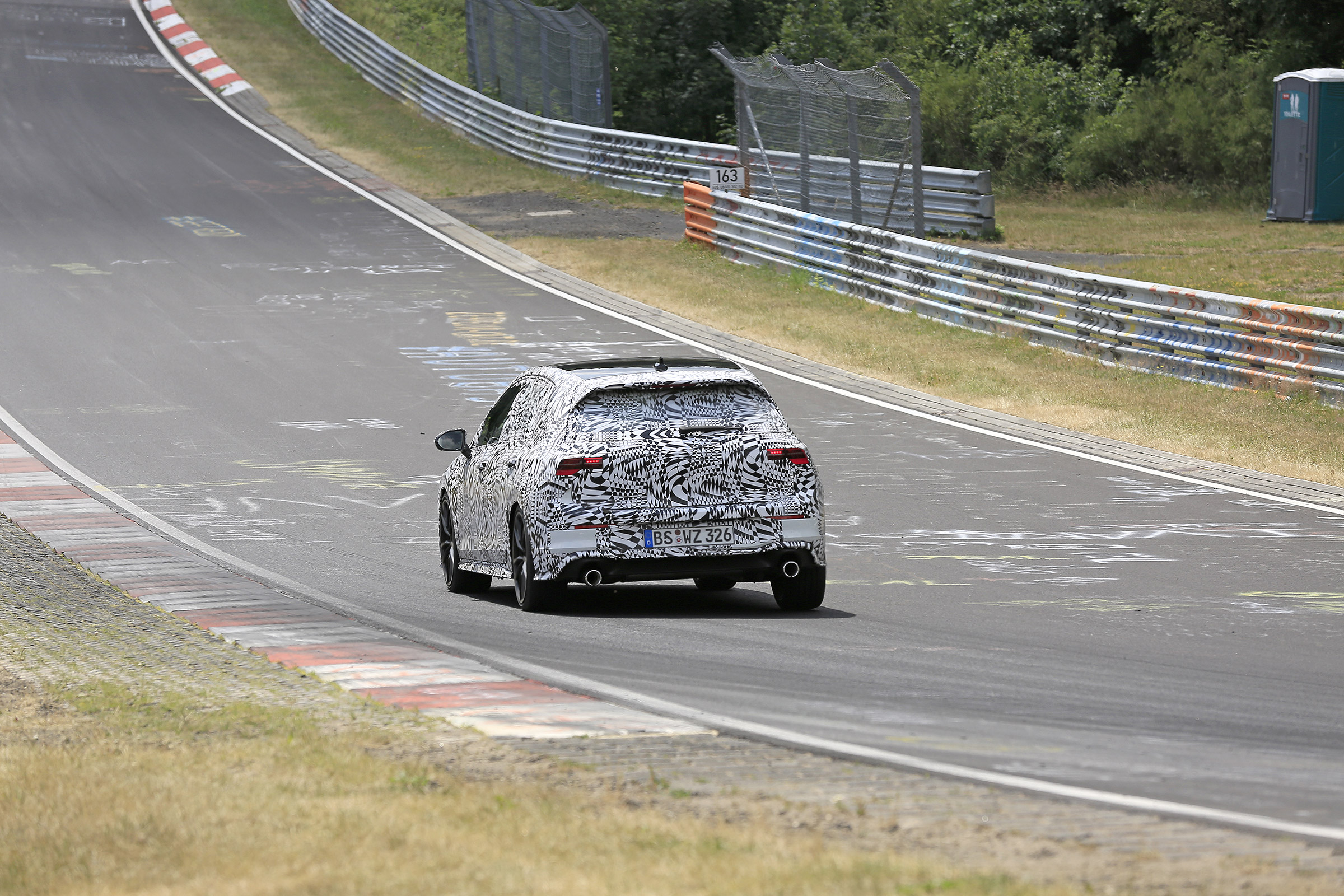 Volkswagen Golf GTI Spy 2020 - rear