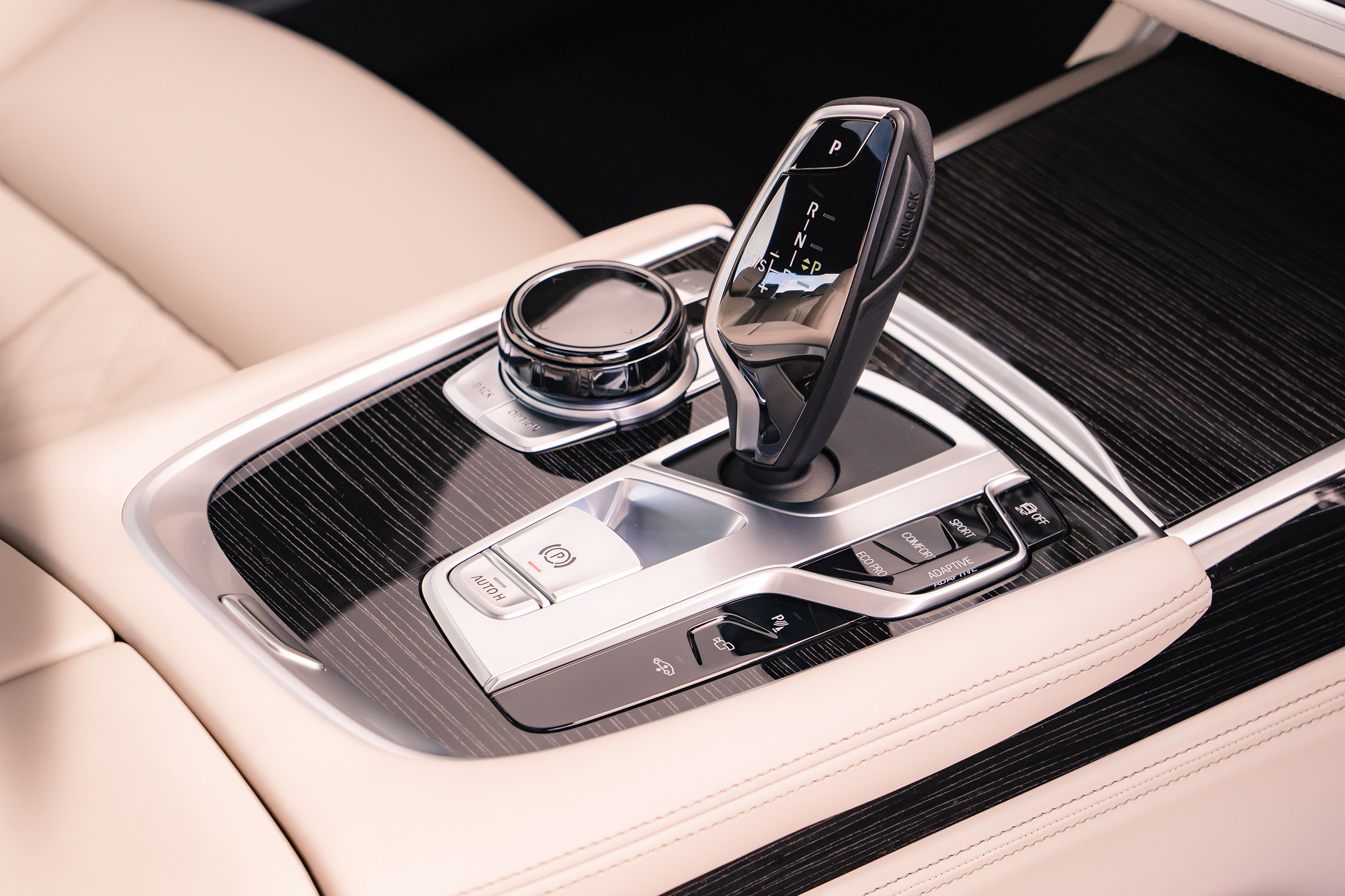 BMW 7-series review - console