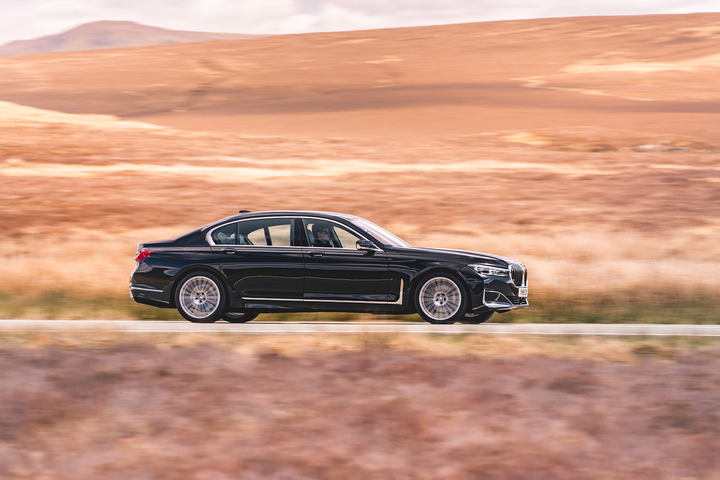 BMW 7-series review - side