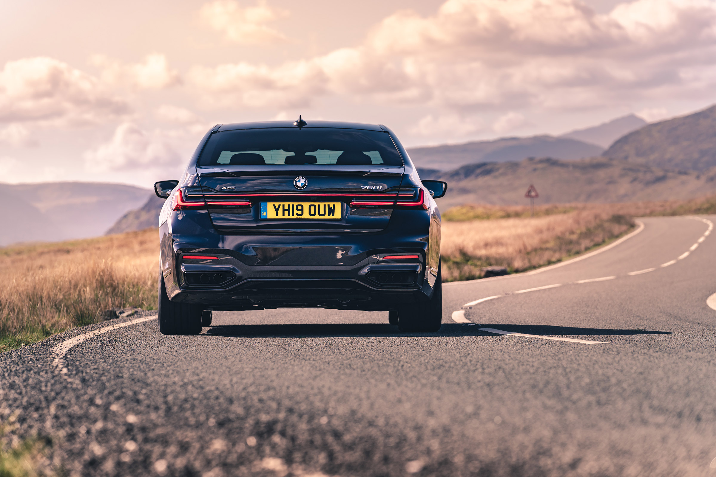 BMW 7-series review - rer