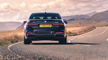 BMW 7-series review - rer