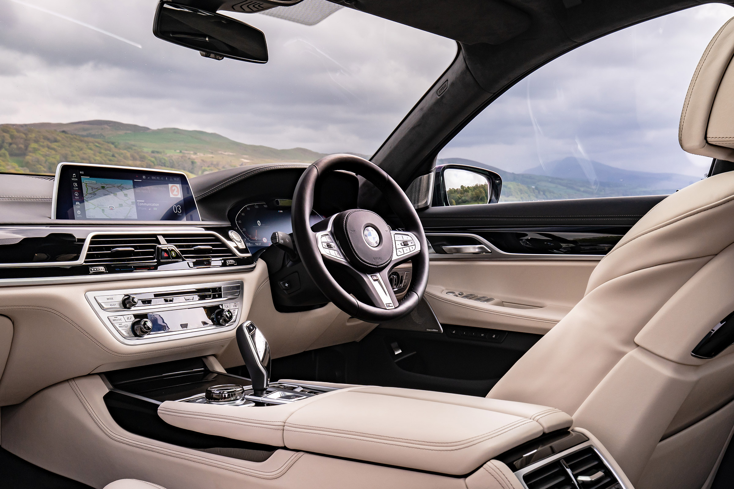 BMW 7-series review - dash