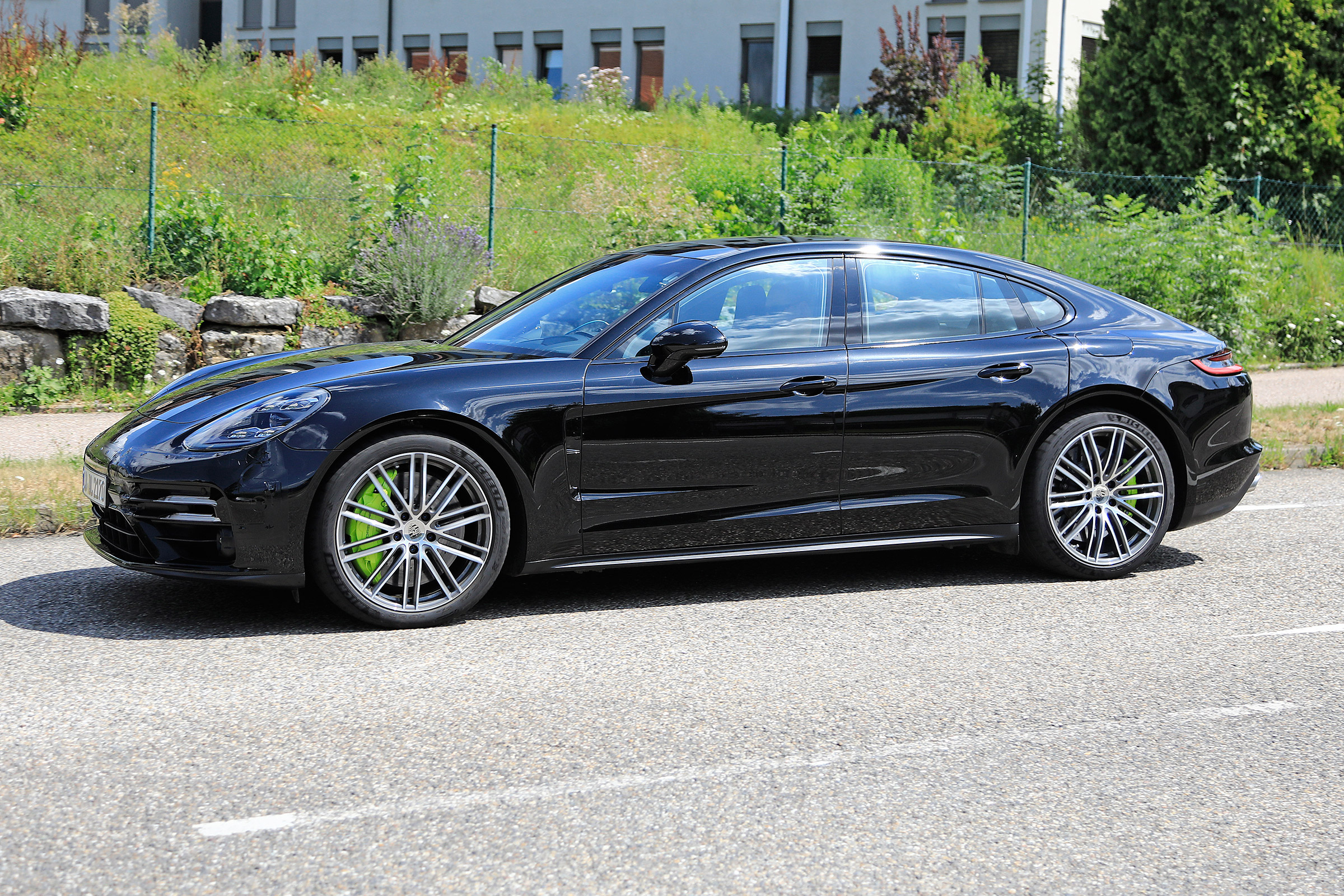 Porsche Panamera FL - side