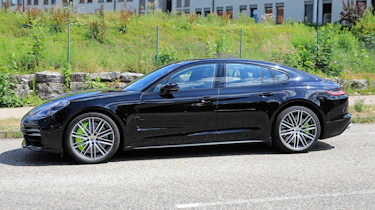 Porsche Panamera FL - side