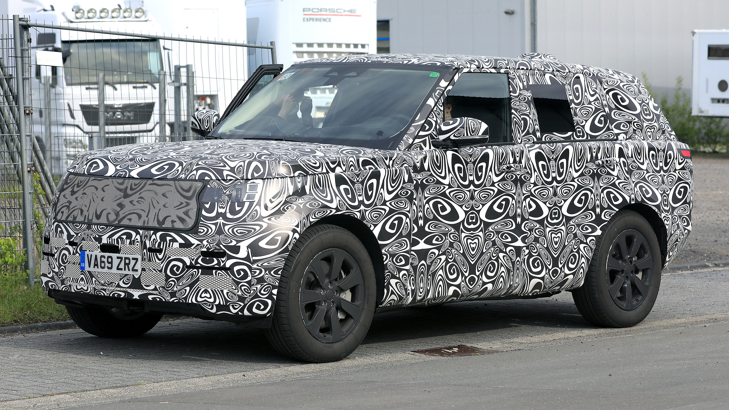 Range Rover spy 1