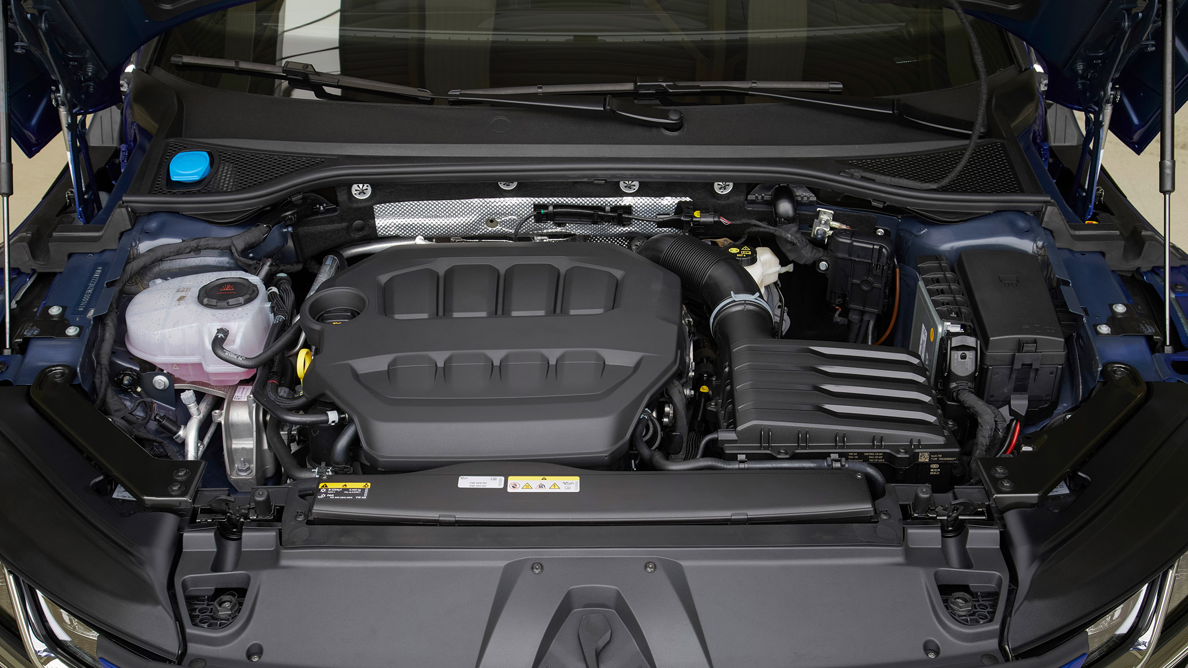 Volkswagen Arteon R and Shooting Brake