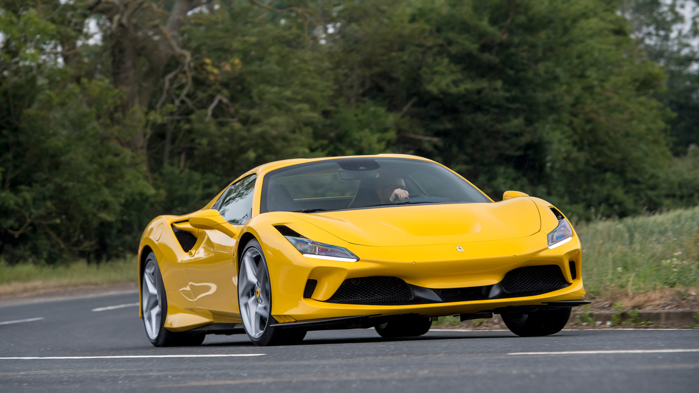 Ferrari F8 Spider revidw