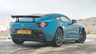 Aston Martin V12 Zagato double-bubble roof