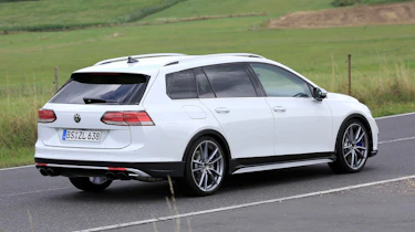 Golf R Estate 2020 spied - rear quarter
