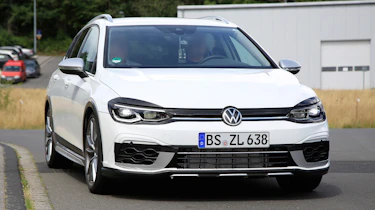 Golf R Estate 2020 spied - nose