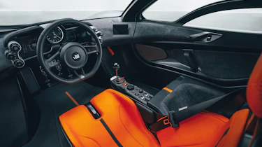 GMA T.50 pro - interior