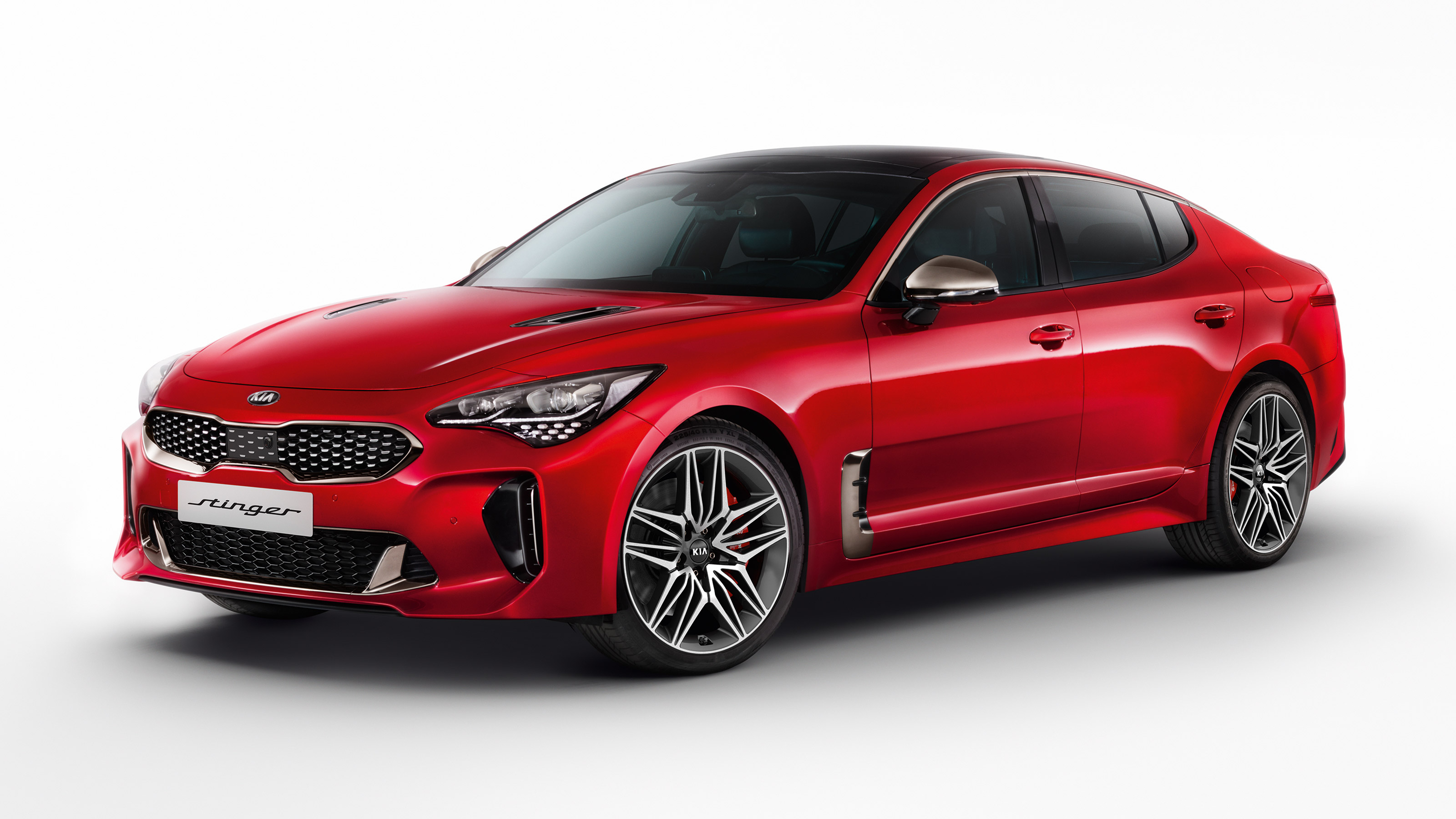 2021 Kia Stinger front