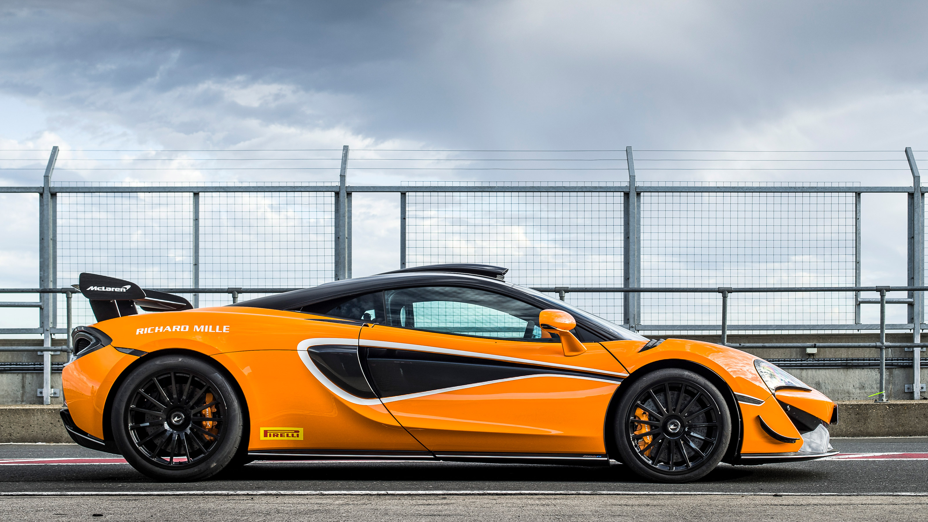 McLaren 620R