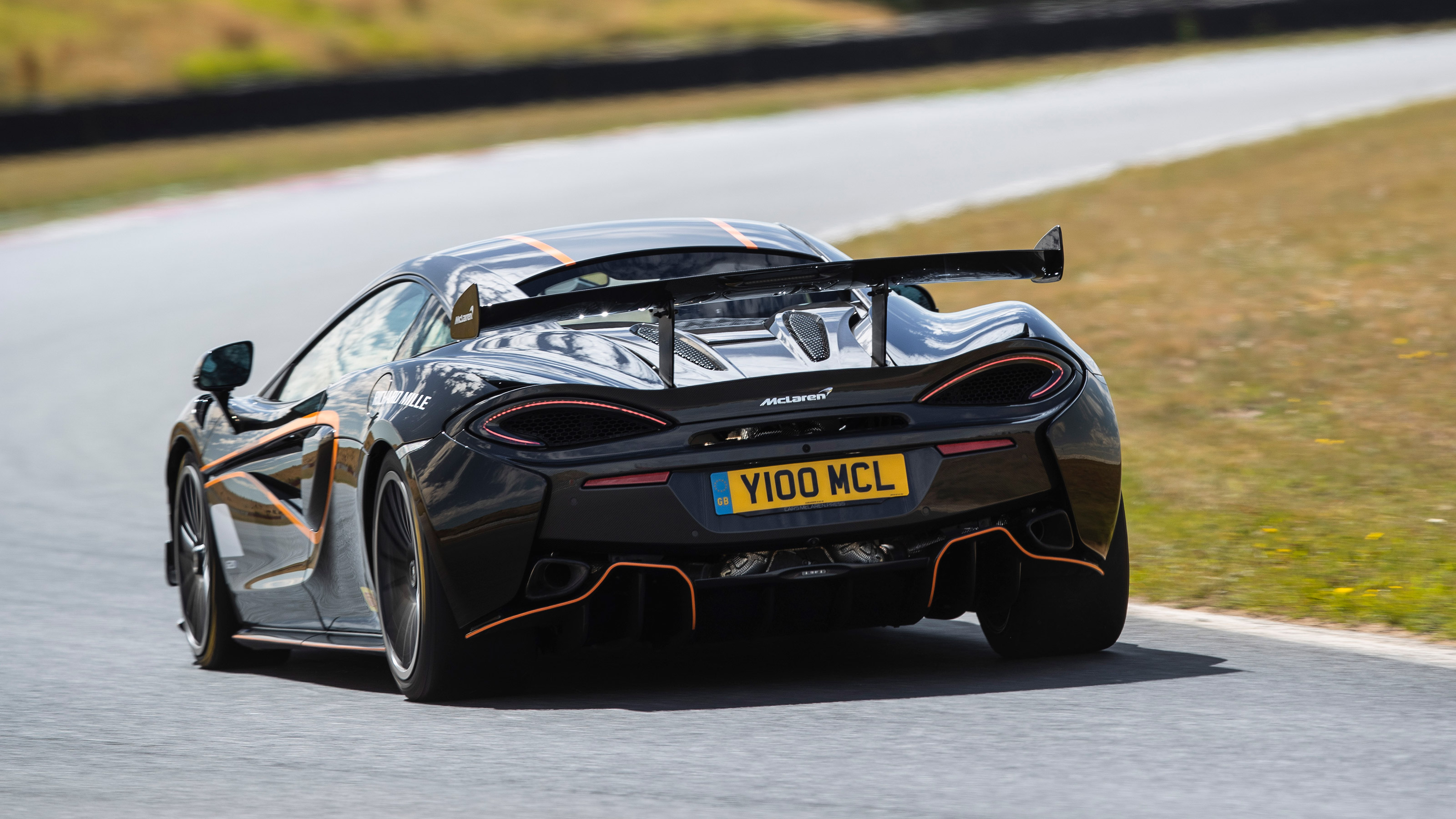 McLaren 620R