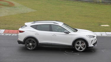 Cupra Formentor VZ5 spy - side pan